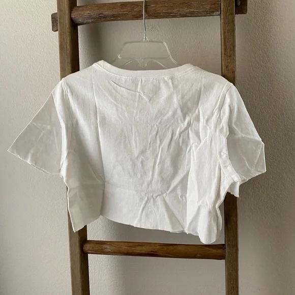 NWOT - Shein White Crop Top Los Angeles graphic size L - Picture 2 of 4